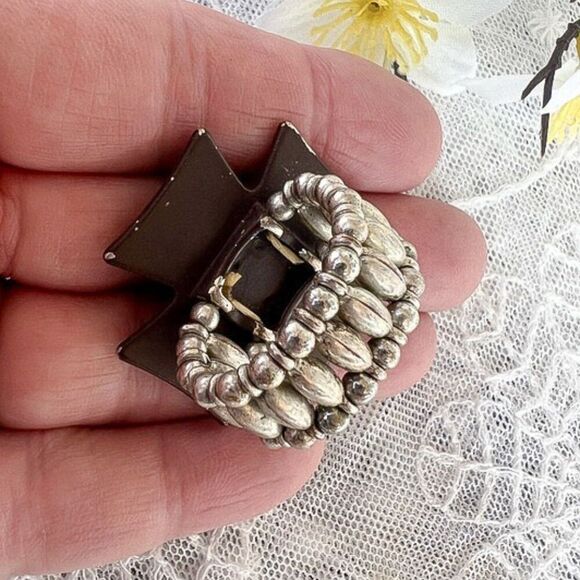 Set 2 Gothic Cross 90’s Costume Rings - Picture 5 of 9